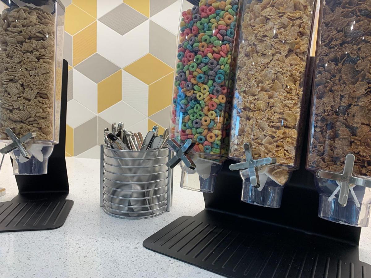 Hyatt Place Bakersfield Ngoại thất bức ảnh